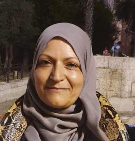 الاحتلال يمدد اعتقال المقدسية ايمان الأعور لأسبوع
